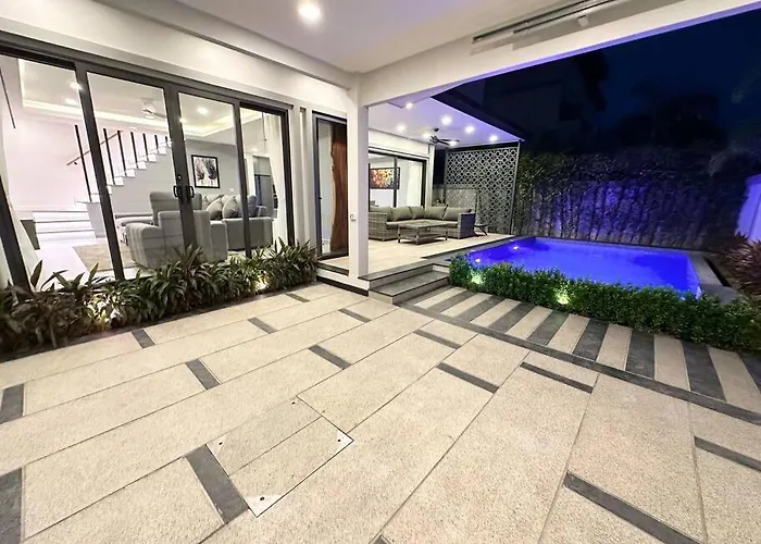 Super Luxury 3 Bedroom Private Pool Villa With Jacuzzi, Near 711, 10 Minutes To Walking Street And Pattaya Beach - Mt6